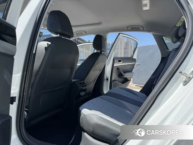 Volkswagen Lavida 2023 Белый из Китая, фото 2