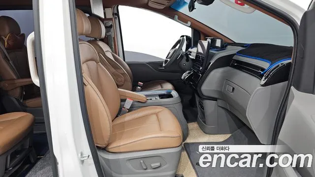 Hyundai Staria 2022 Белый из Кореи, фото 2