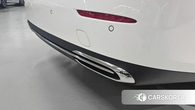 Mercedes-Benz E-Class W214 2024 Белый из Кореи, фото 2