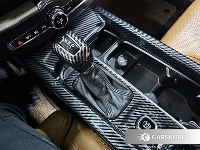 Volvo XC60 second Generation 2018 Белый из Кореи, фото 2