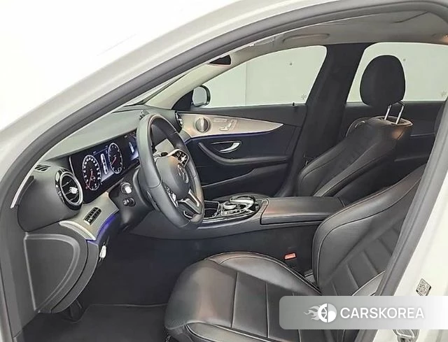 Mercedes-Benz E-Class W213 2018 Белый из Кореи, фото 2