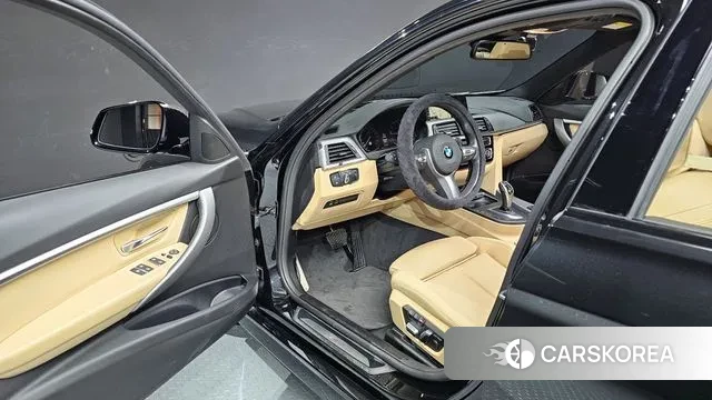 BMW 3 Series (F30) 2018 Черный из Кореи, фото 2