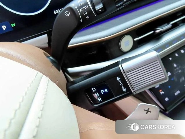 Hyundai Grandeur Hybrid (GN7) 2023 Белый из Кореи, фото 2
