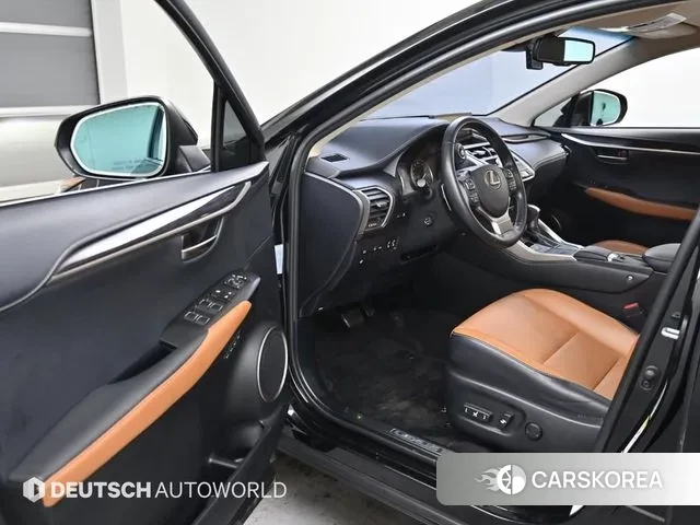 Lexus NX300h 2019 Черный из Кореи, фото 2