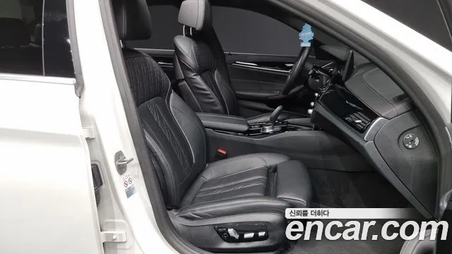 BMW 5 Series (G30) 2021 Белый из Кореи, фото 2