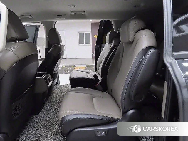 Kia The New Carnival 4th Generation 2024 Серый из Кореи, фото 2