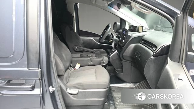 Hyundai Staria 2021 Черный из Кореи, фото 2