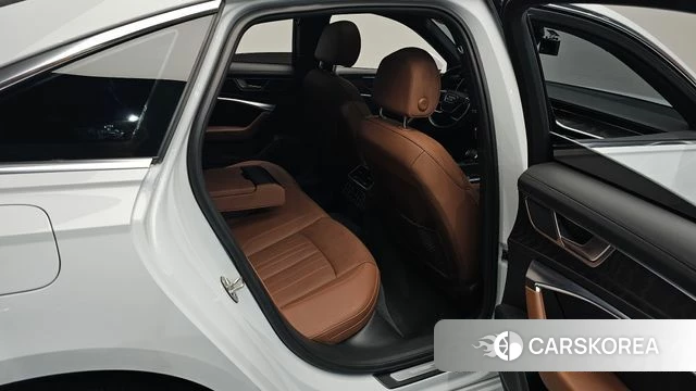 Audi A6 (C8) 2021 Белый из Кореи, фото 2