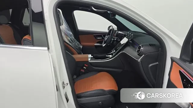 Mercedes-Benz GLC-Class X254 2024 Белый из Кореи, фото 2