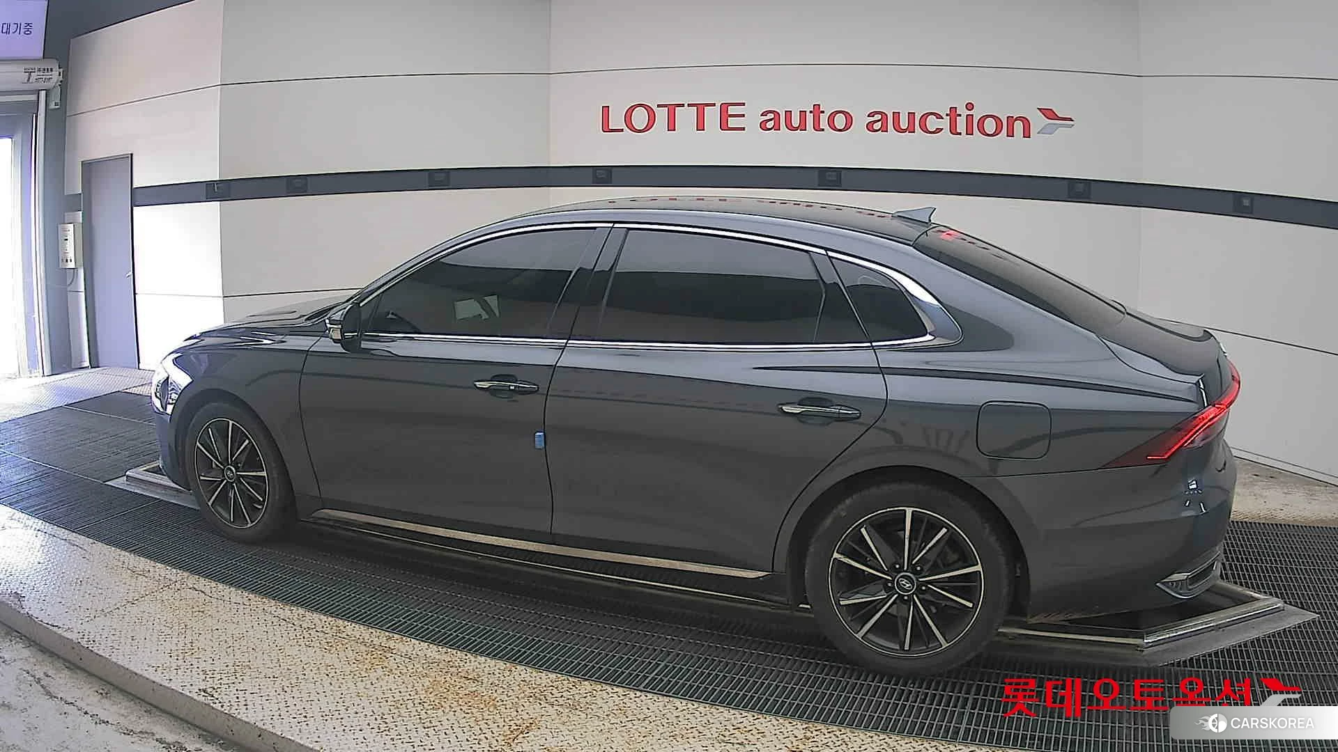 Hyundai Grandeur 2022 Nocturne Grey Metallic из Кореи, фото 2