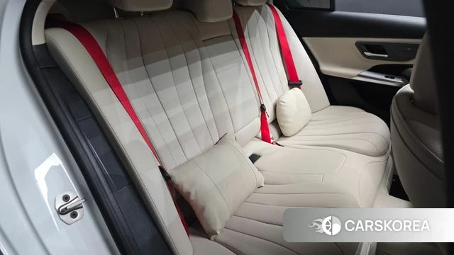 Mercedes-Benz E-Class W214 2024 Белый из Кореи, фото 2