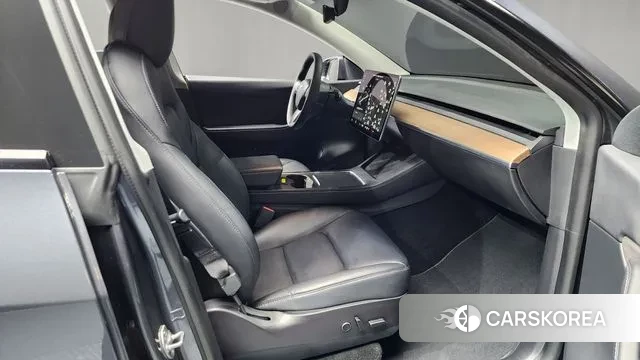 Tesla Model Y 2021 Серый из Кореи, фото 2