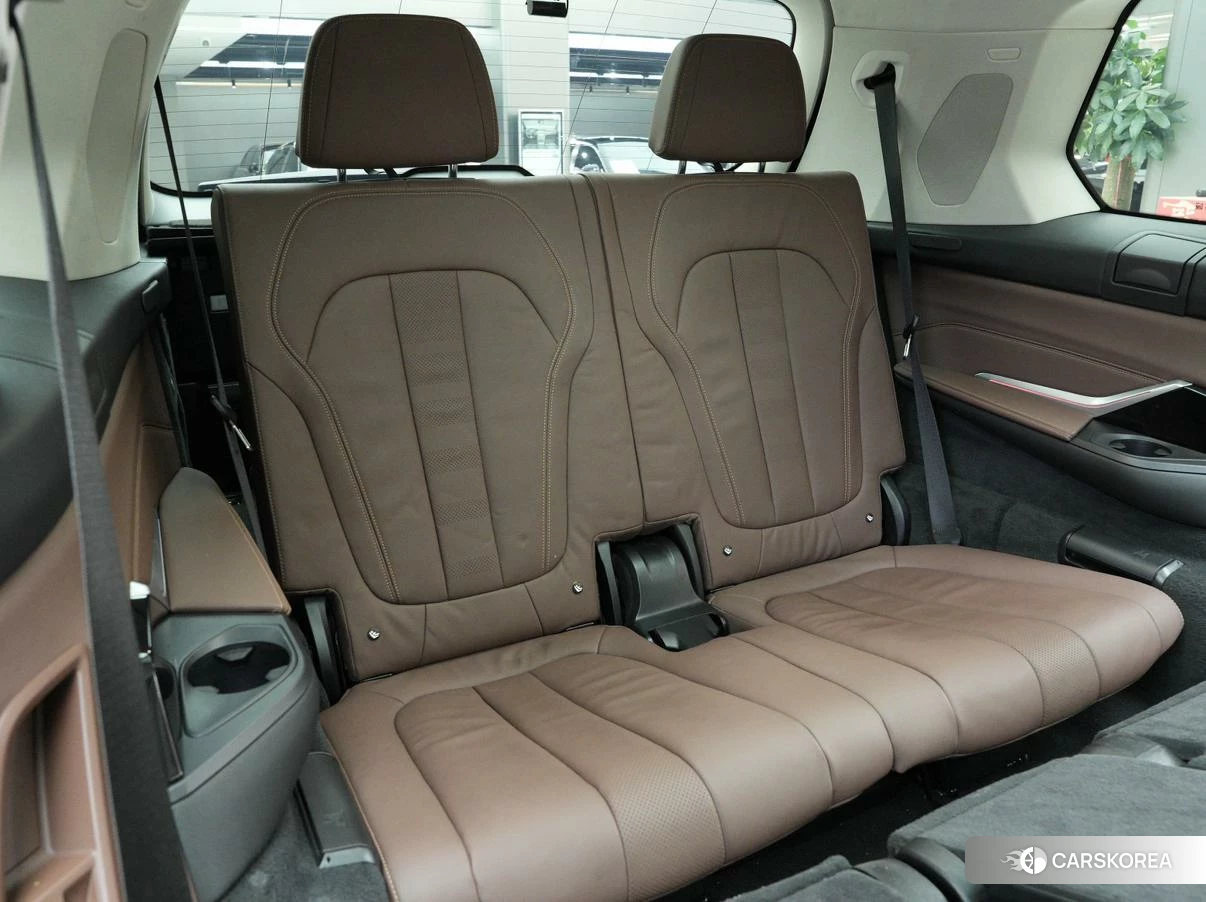 BMW X7 2021 Черный из Китая, фото 2