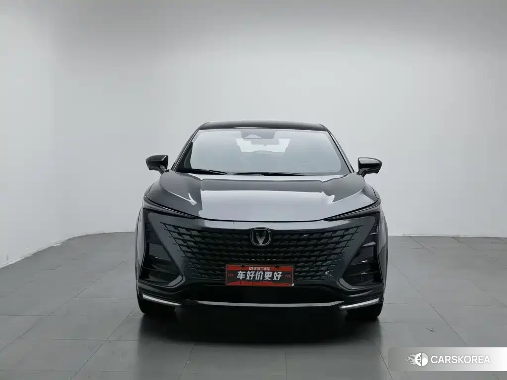 Chang'an UNI-T 2023 Silver/gray из Китая, фото 2