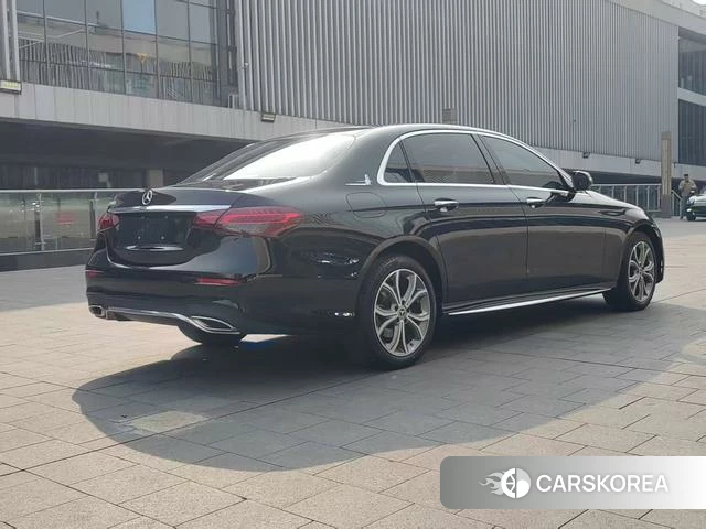 Mercedes-Benz E-class 2023 Черный из Китая, фото 2