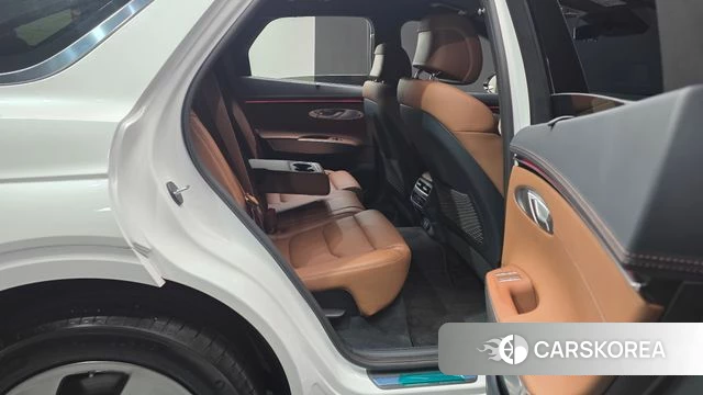 Genesis GV70 2025 Белый из Кореи, фото 2