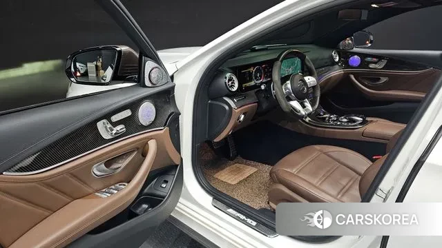 Mercedes-Benz E-Class W213 2019 Белый из Кореи, фото 2