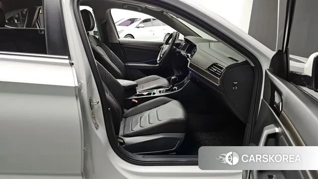 Volkswagen 7th Generation of Jetta 2020 Белый из Кореи, фото 2