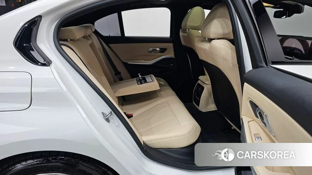BMW 3 Series (G20) 2024 Белый из Кореи, фото 2