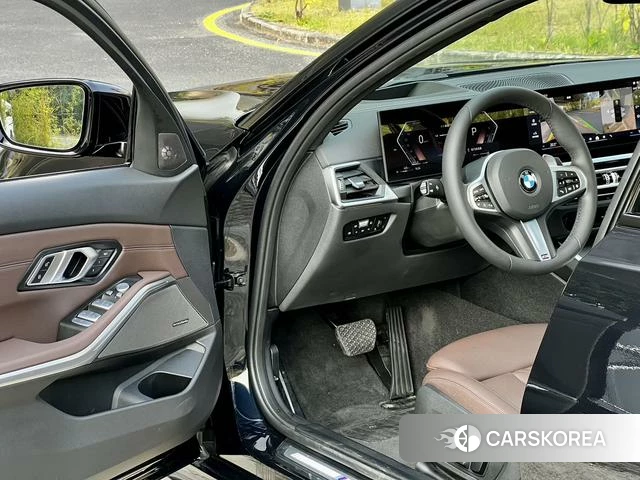 BMW 3 series 2024 Черный из Китая, фото 2