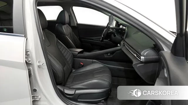 Hyundai Avante (CN7) 2020 Серебристо-серый из Кореи, фото 2