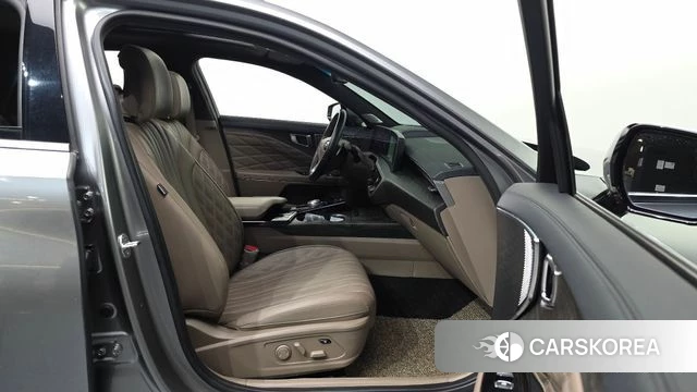 Kia K8 2021 Серебристо-серый из Кореи, фото 2