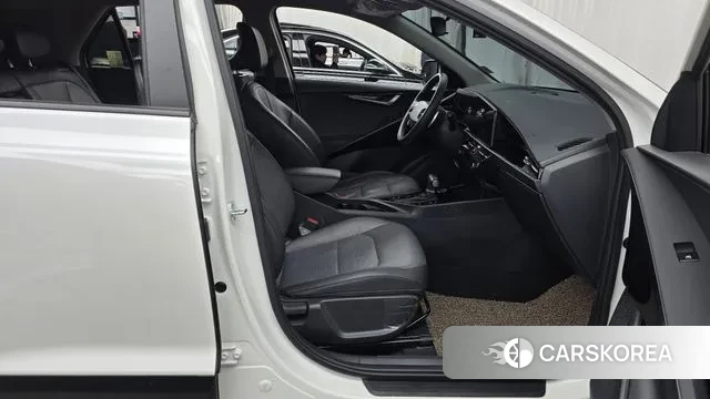 Kia Di Ol Nu Niro 2022 Белый из Кореи, фото 2