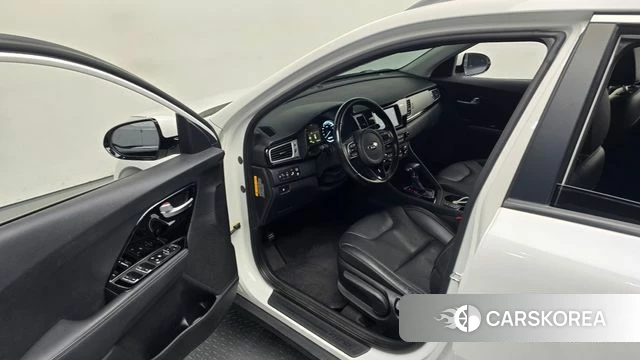 Kia Niro 2018 Белый из Кореи, фото 2