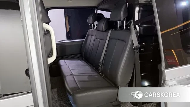 Hyundai Staria 2023 Серебряный из Кореи, фото 2