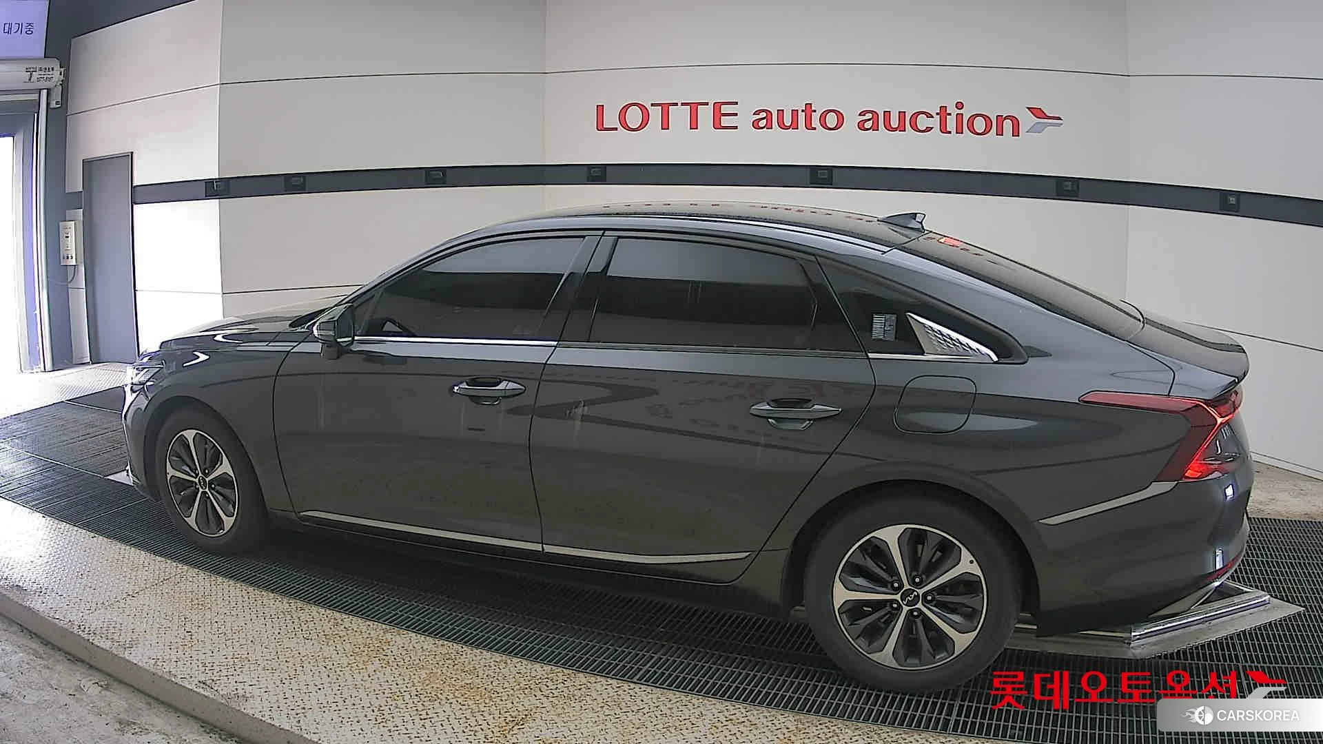 Kia K8 Hybrid 2022 Interstellagray из Кореи, фото 2
