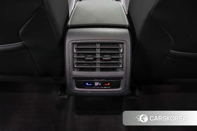 Volkswagen Golf 2023 Белый из Китая, фото 2