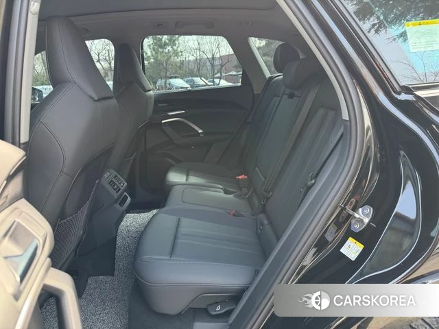 Audi Q5 (80A) 2025 Черный из Кореи, фото 2