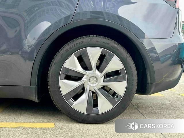 Tesla Model Y 2023 Темно-серый из Китая, фото 2