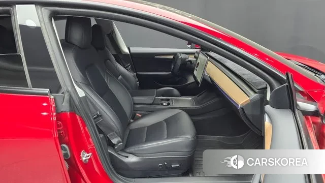 Tesla Model 3 2021 Красный из Кореи, фото 2