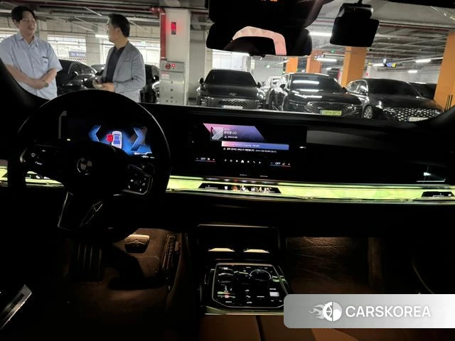 BMW 7 Series (G70) 2025 Серый из Кореи, фото 2