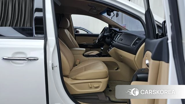 Kia The New Carnival 2019 Белый из Кореи, фото 2