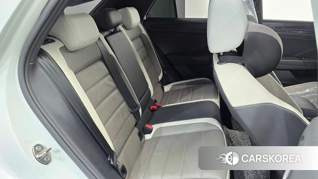 Volkswagen T-Roc 2021 Белый из Кореи, фото 2