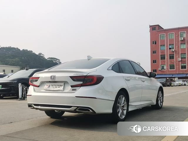 Honda Accord 2023 Белый из Китая, фото 2