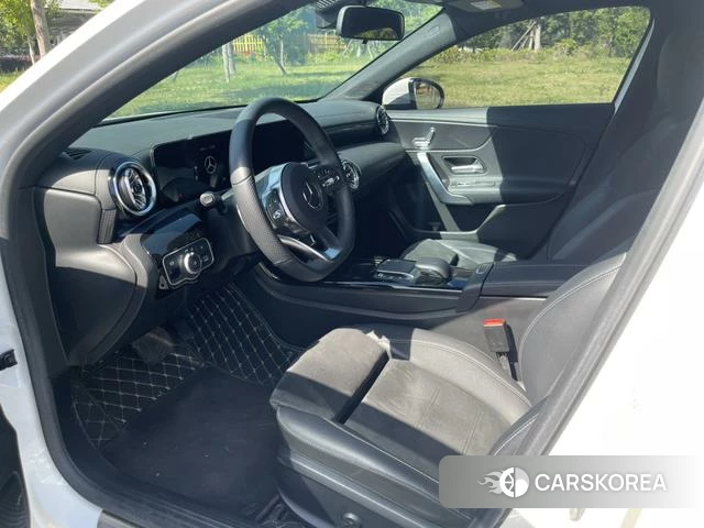 Mercedes-Benz Class A 2021 Белый из Китая, фото 2