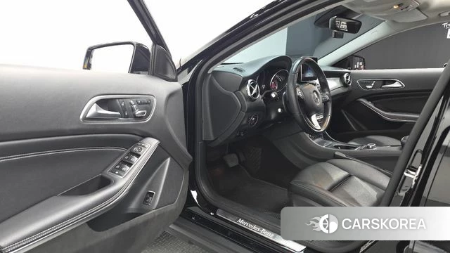 Mercedes-Benz GLA-Class X156 2018 Черный из Кореи, фото 2