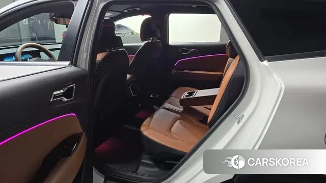 Kia Sportage 5th Generation 2023 Белый из Кореи, фото 2