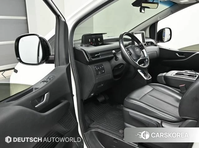 Hyundai Staria 2022 Белый из Кореи, фото 2