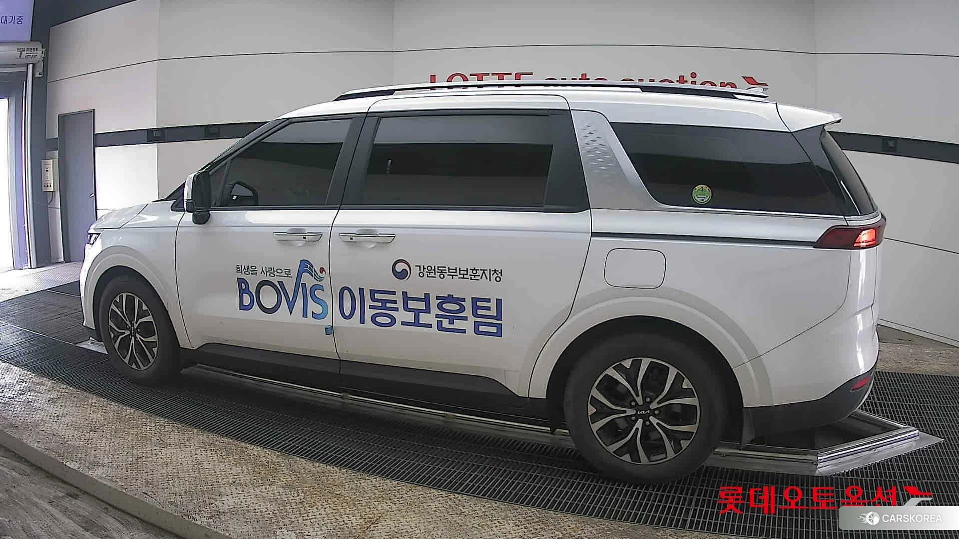 Kia Carnival 2023 Белый из Кореи, фото 2