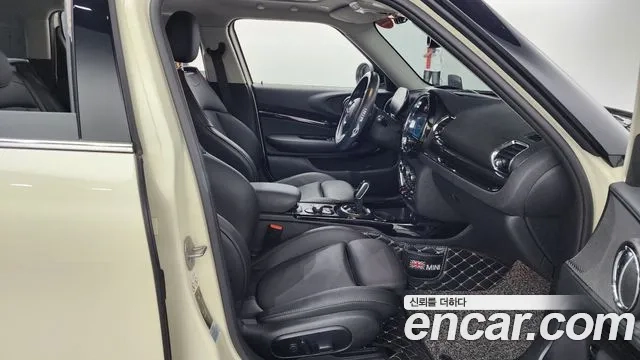 Mini Cooper Clubman 2021 Жемчужный цвет из Кореи, фото 2