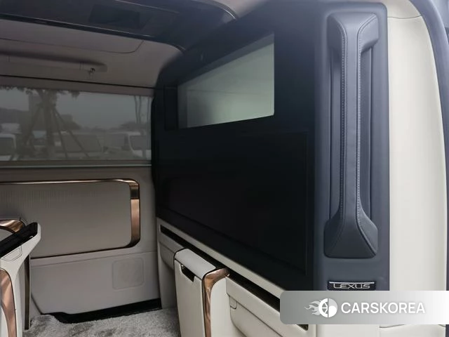 Lexus LM 2024 Черный из Китая, фото 2