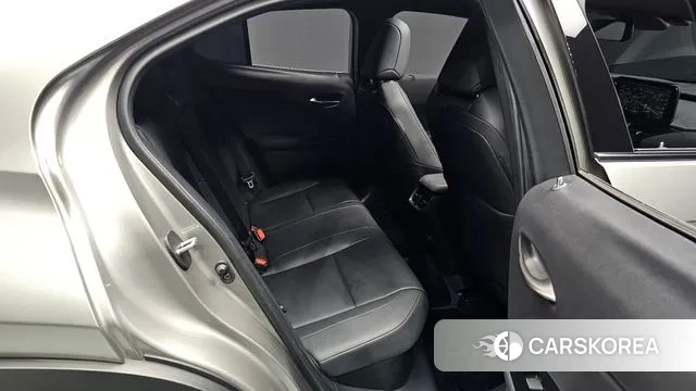 Lexus UX250h id 2889354 из Кореи 2