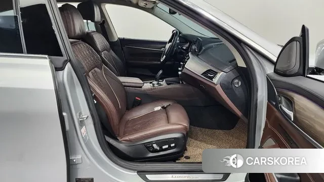 BMW 6 Series GT (G32) 2018 Серебряный из Кореи, фото 2