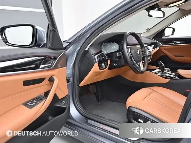 BMW 5 Series (G30) 2019 Серебристо-серый из Кореи, фото 2