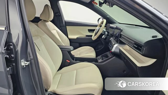 Hyundai Kona (SX2) 2024 Серый из Кореи, фото 2