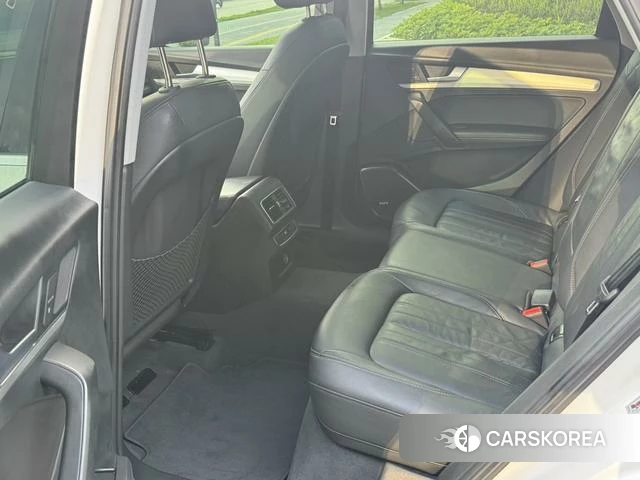 Audi Q5L 2021 Белый из Китая, фото 2